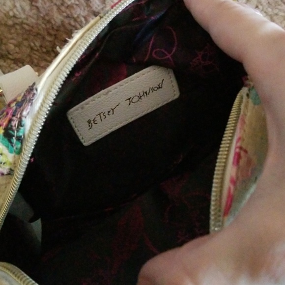 Betsey Johnson purse (small) - Picture 3 of 4